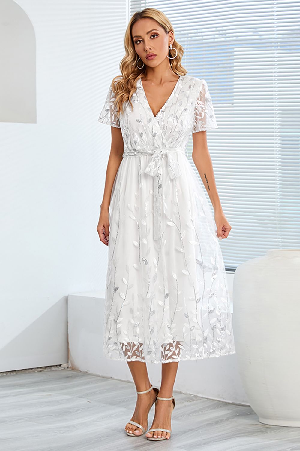 A-Line Blush Vestido Casual con mangas cortas