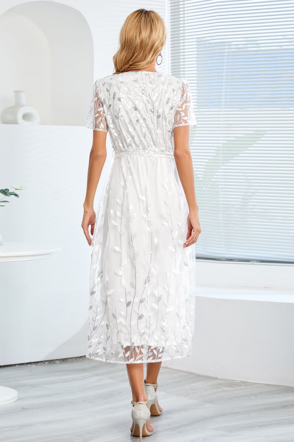 A-Line Blush Vestido Casual con mangas cortas
