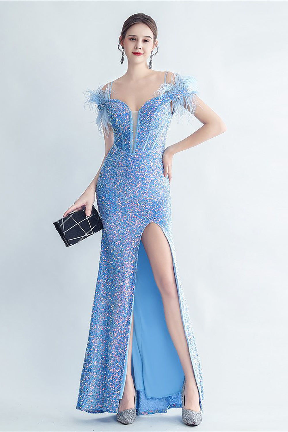 Cold Shoulder Selentejuelas Corsé Azul Vestido de Graduación con Plumas