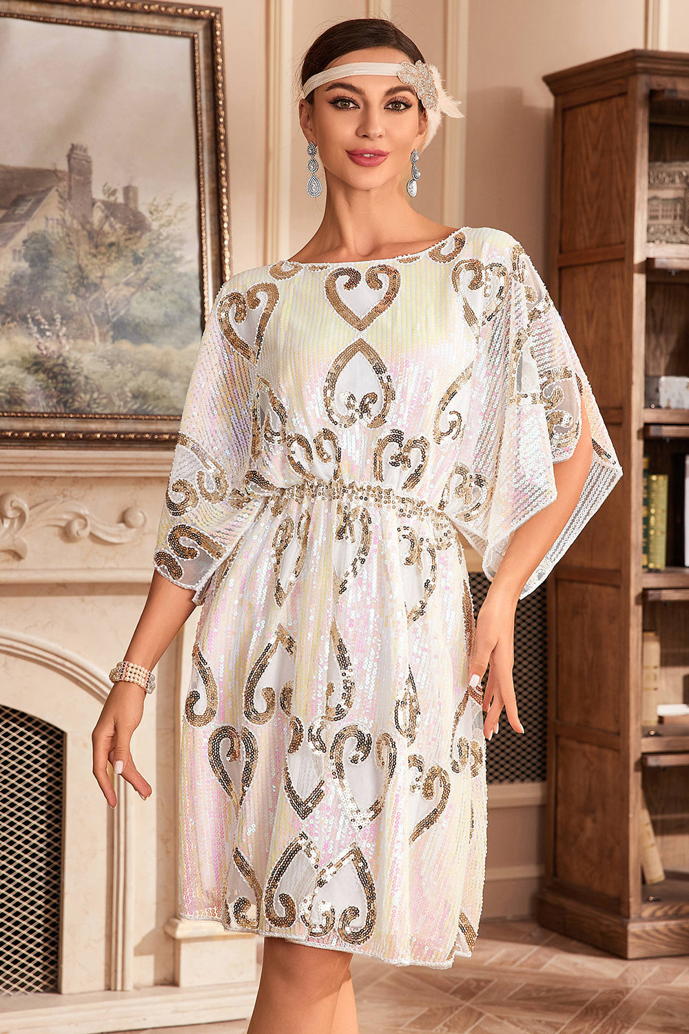 Vestido blanco brillante de la década de 1920 con lentejuelas