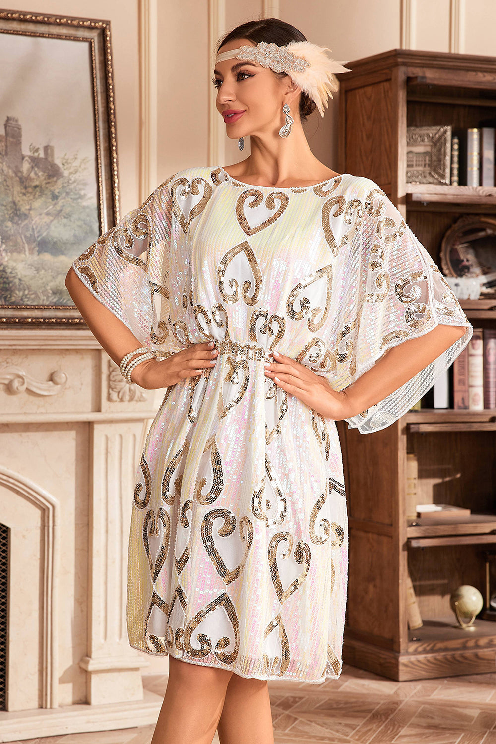 Vestido blanco brillante de la década de 1920 con lentejuelas