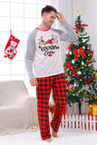 Pijama a cuadros navideños a juego con estampado familiar