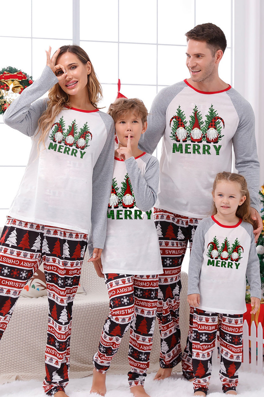 Pijama navideño familiar a juego con estampado gris de manga larga