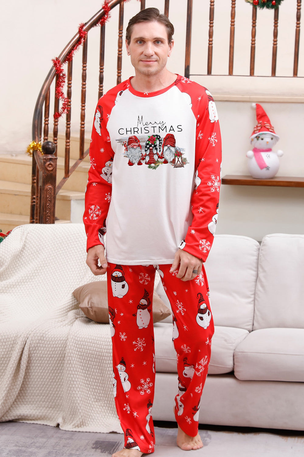 Pijama familiar a juego navideño rojo con estampado de muñeco de nieve