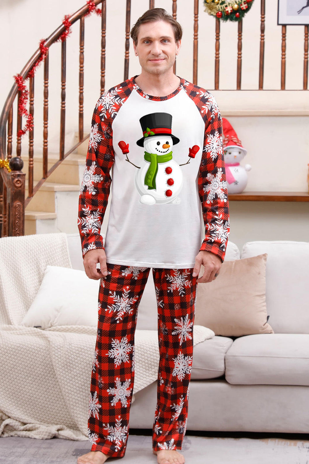 Conjuntos de pijamas familiares con estampado rojo navideño