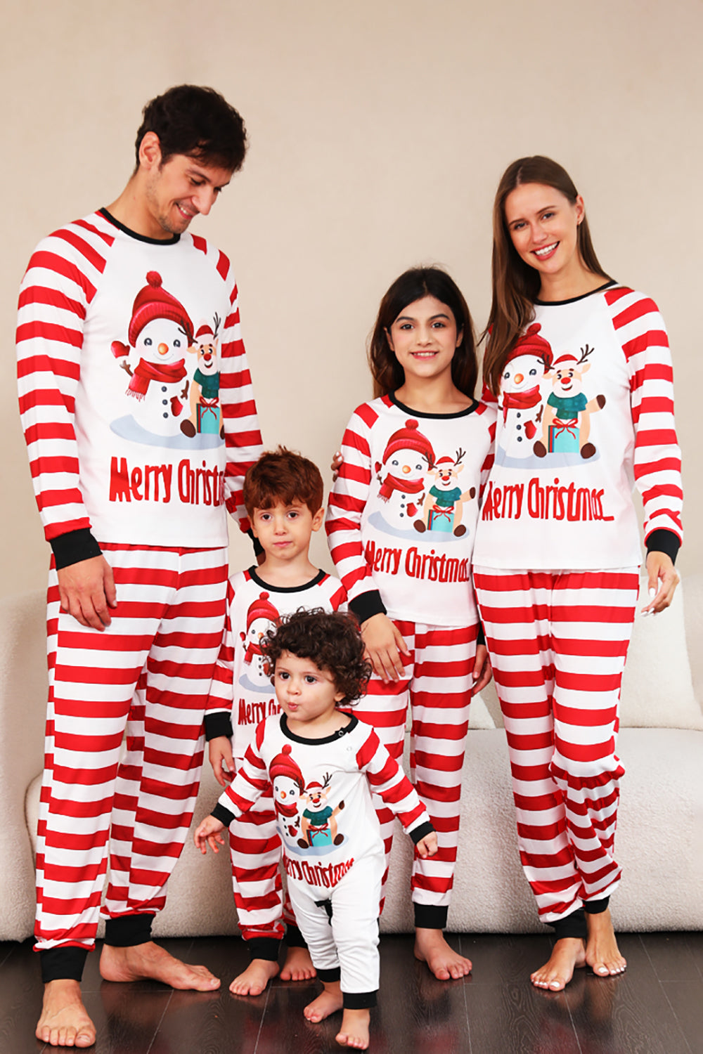 Juego de pijamas familiares navideños de muñecos de nieve de rayas rojas