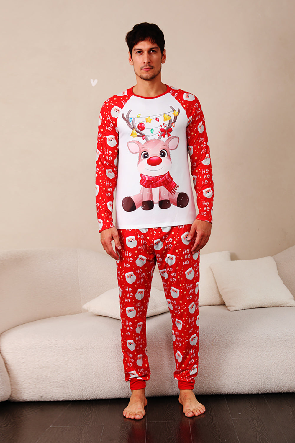 Pijama navideño familiar con estampado de ciervo rojo