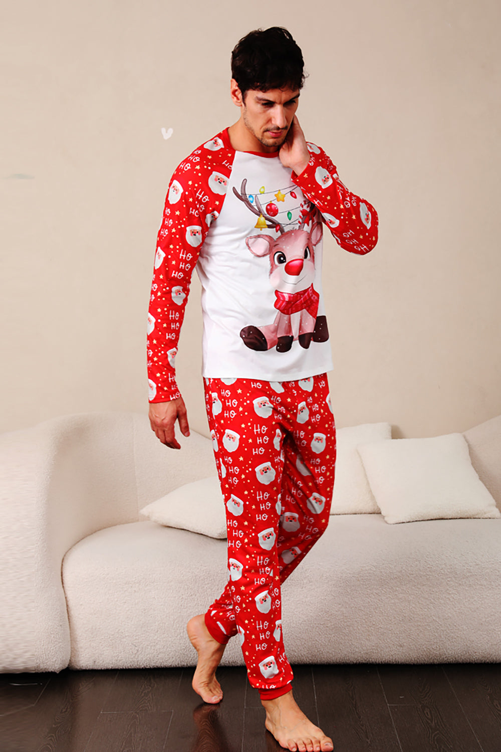 Pijama navideño familiar con estampado de ciervo rojo