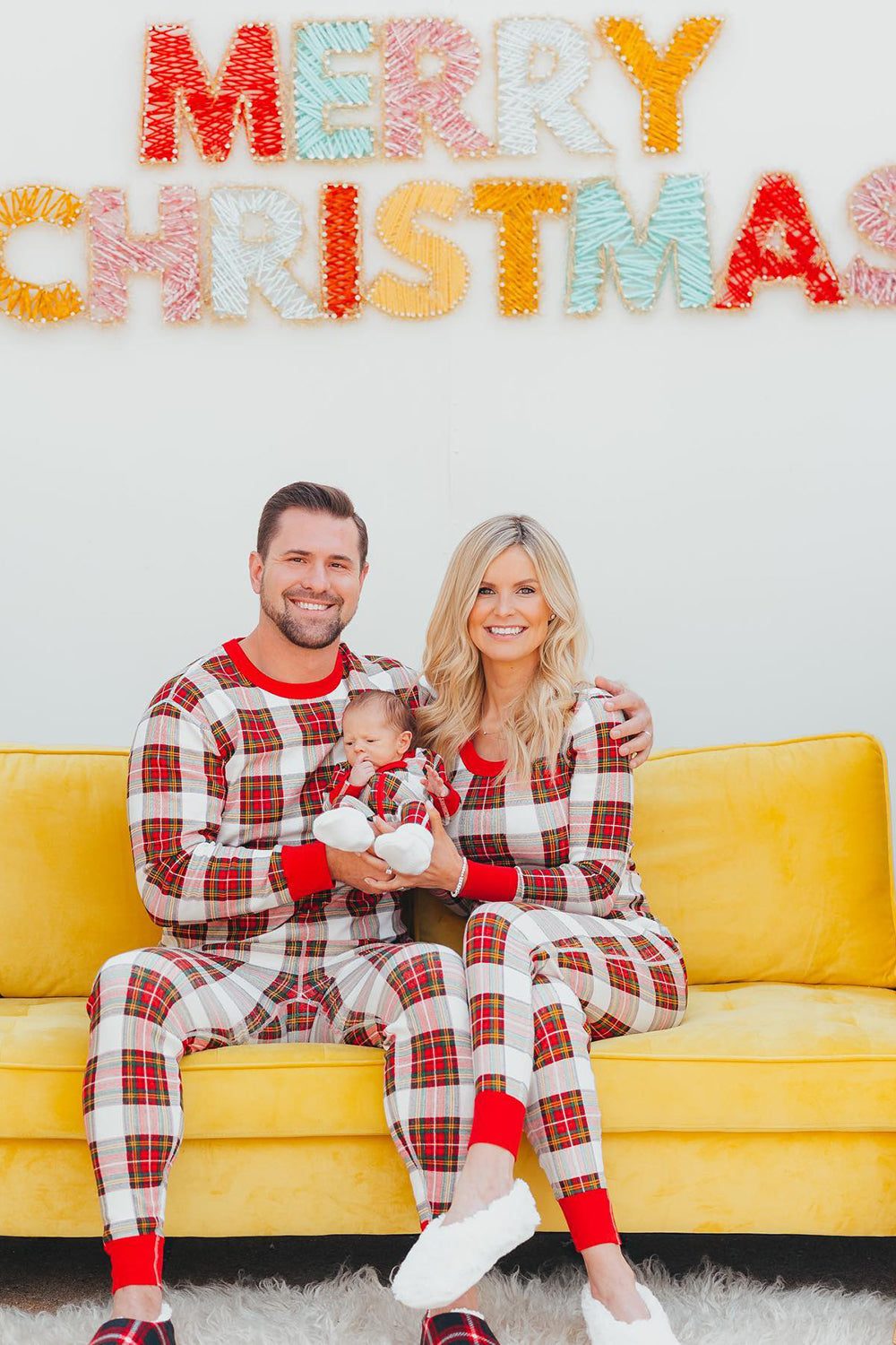 Conjunto de pijama a juego de la familia navideña Pijama a cuadros rojos