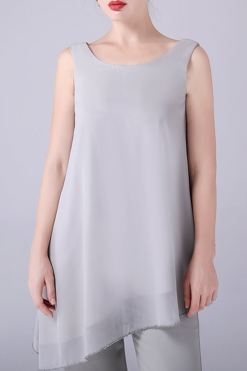 El mono / traje pantalón separa el vestido de gasa hasta el tobillo hasta el tobillo de la madre de la novia