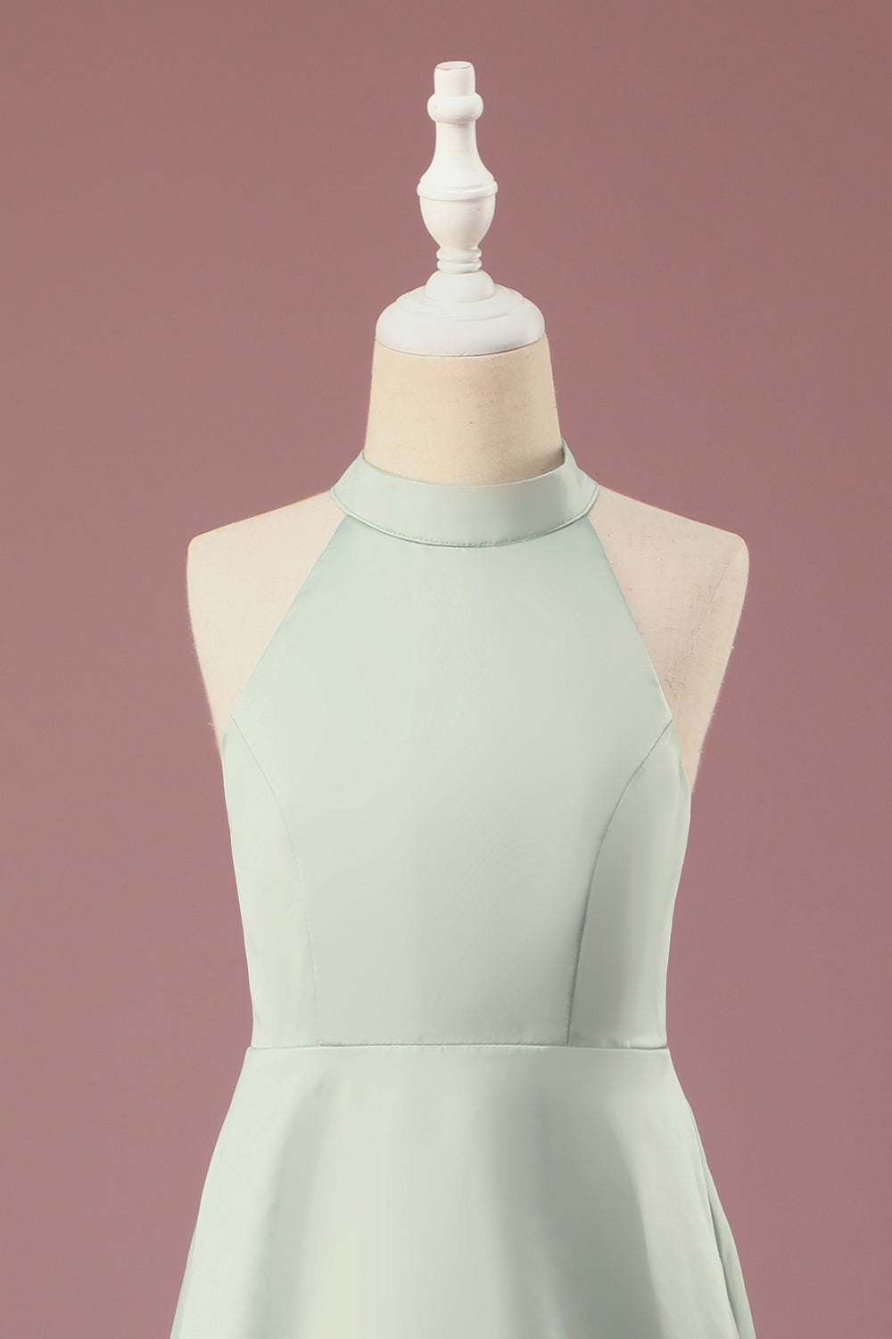 Matcha Satin A-line Halter sin mangas Vestido de dama de honor junior largo