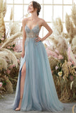 Vestido de fiesta de tul con cuentas azul claro
