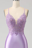 Elegante vestido de fiesta largo de tirantes de espagueti de sirena lila con abertura de apliques