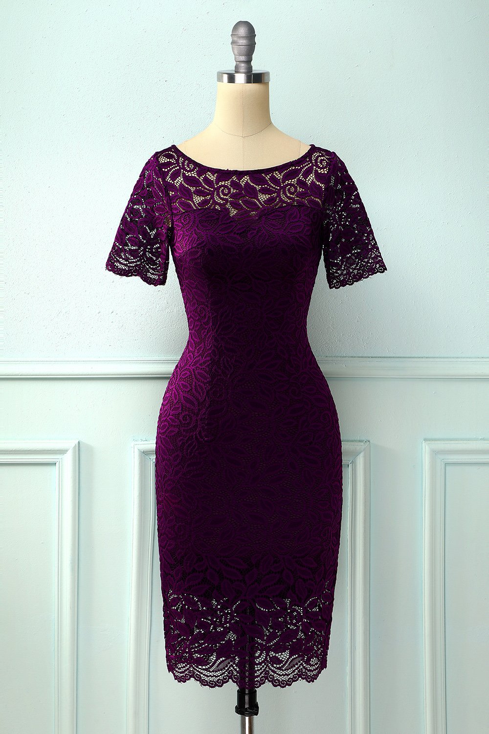 Vestido de encaje bodycon de uva