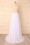 Vestido con cuello en V profundo