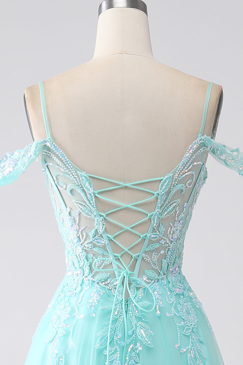 Vestido de fiesta de lentejuelas con hombros fríos verde claro