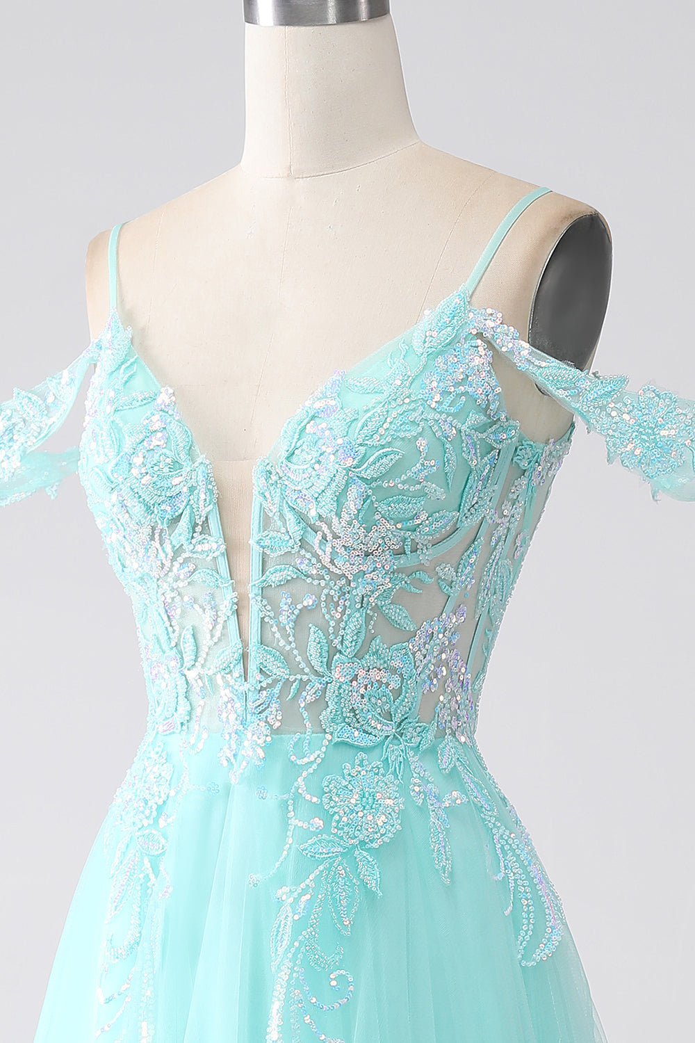 Vestido de fiesta de lentejuelas con hombros fríos verde claro