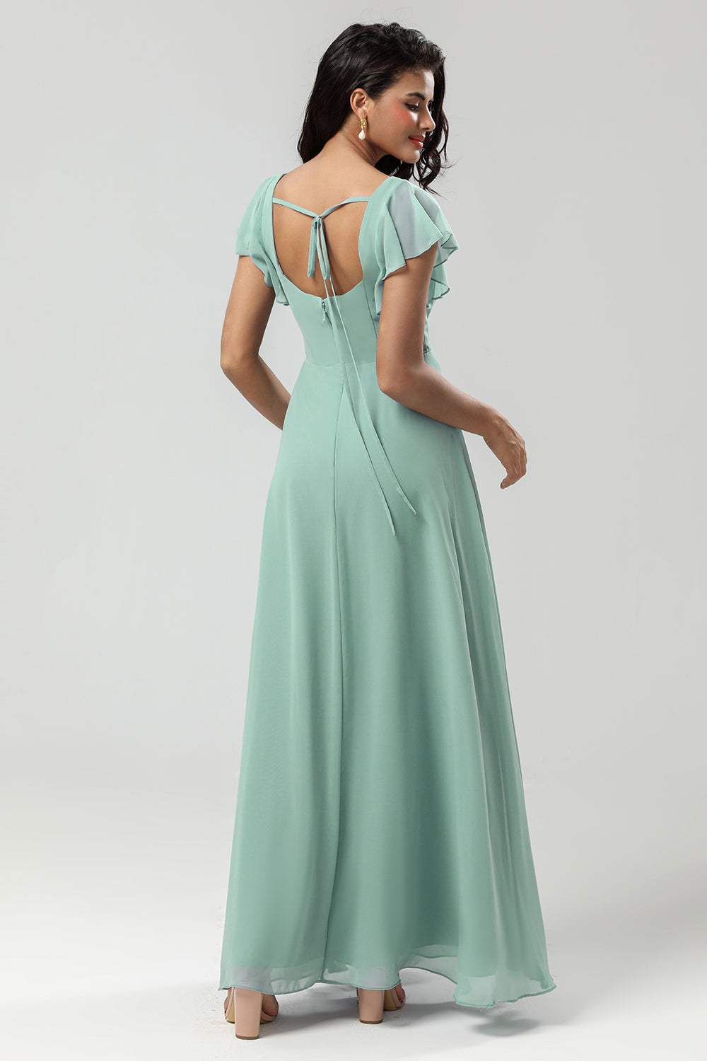 Vestido de dama de honor de gasa de cuello cuadrado verde con volantes