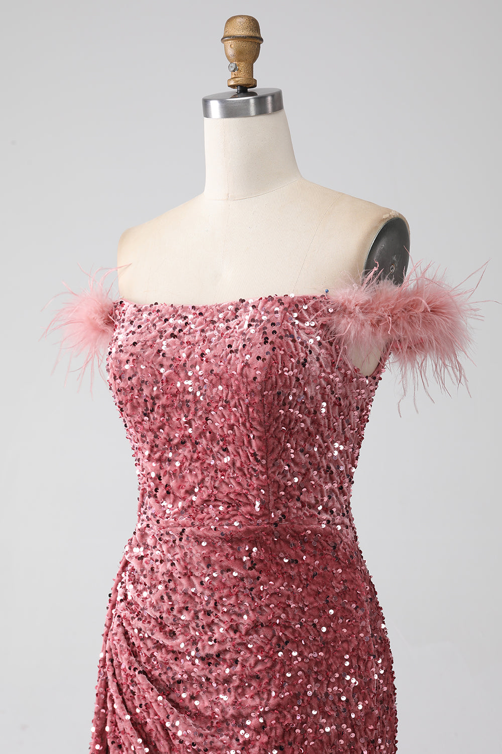 Vestido de fiesta de lentejuelas de colorete con hombros descubiertos de sirena con abertura