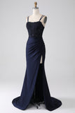 Vestido de fiesta azul marino con cuentas de sirena con volantes