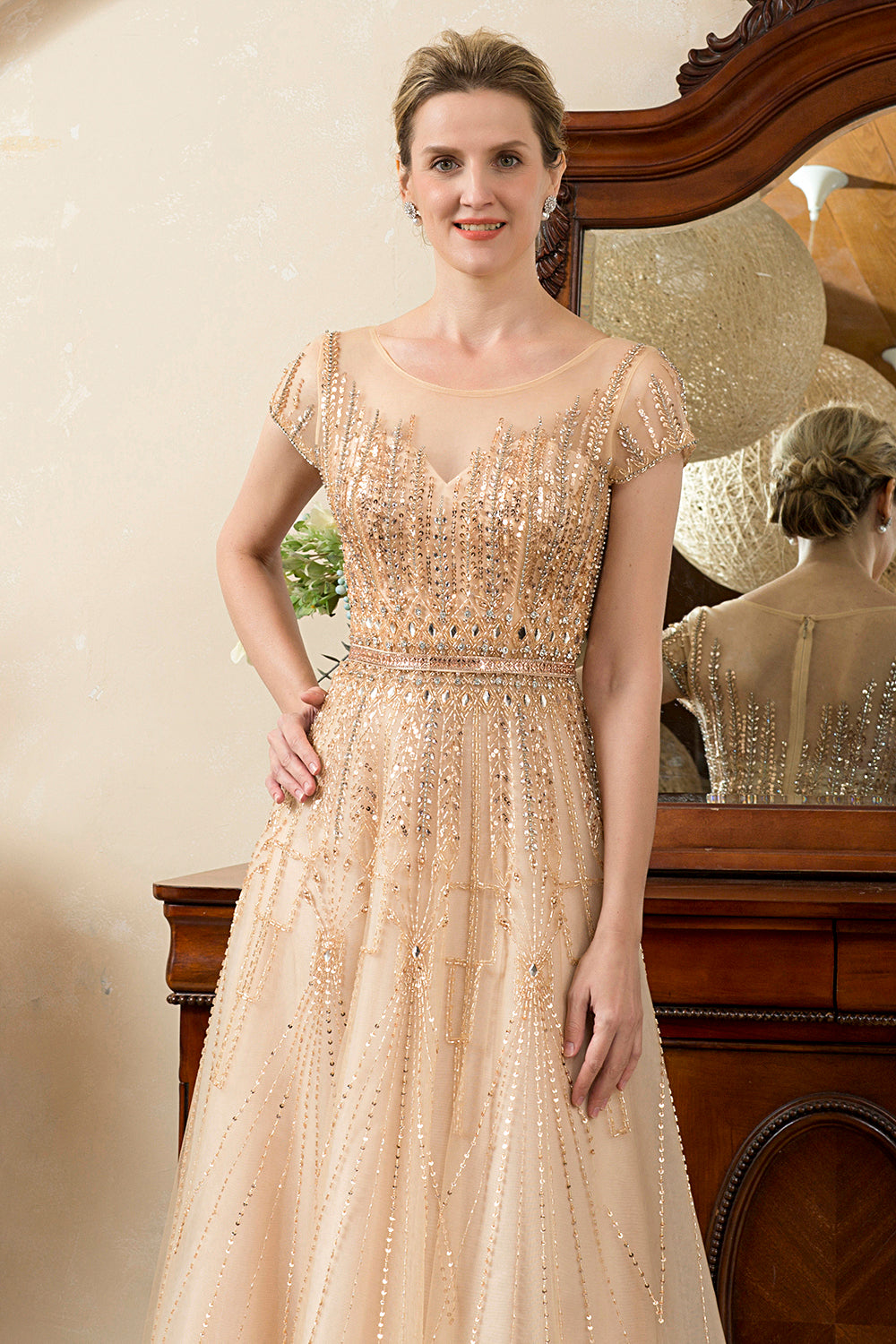 Vestido de Madrina Con Cuentas Dorado