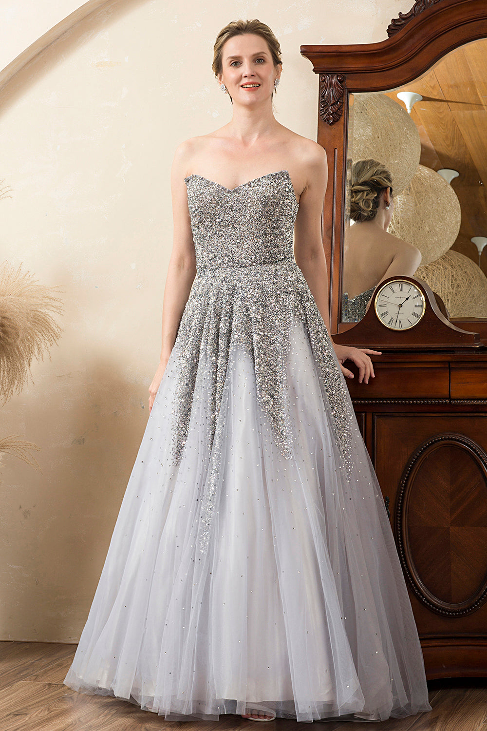 Vestido de Madrina Gris Sin Tirantes