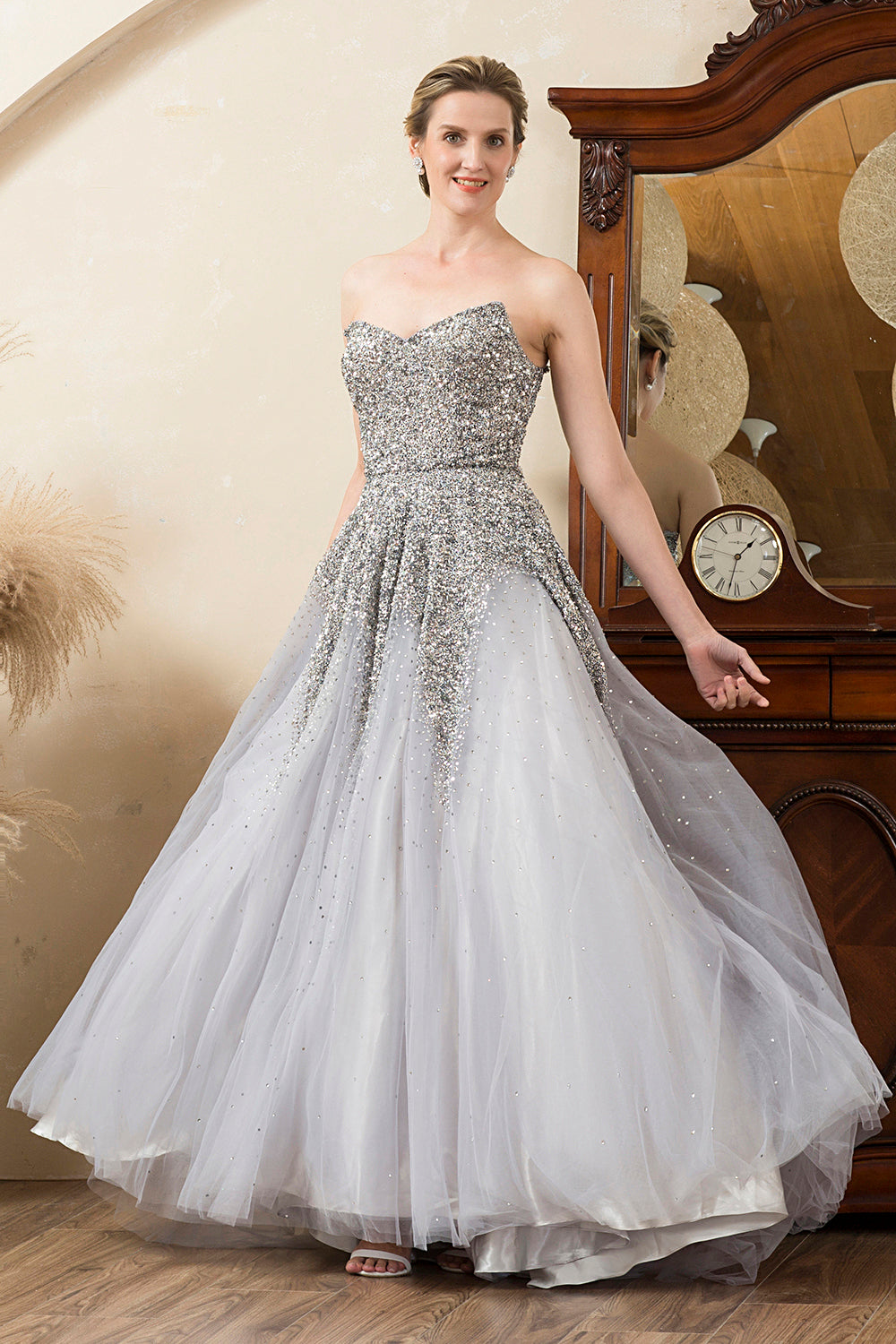 Vestido de Madrina Gris Sin Tirantes
