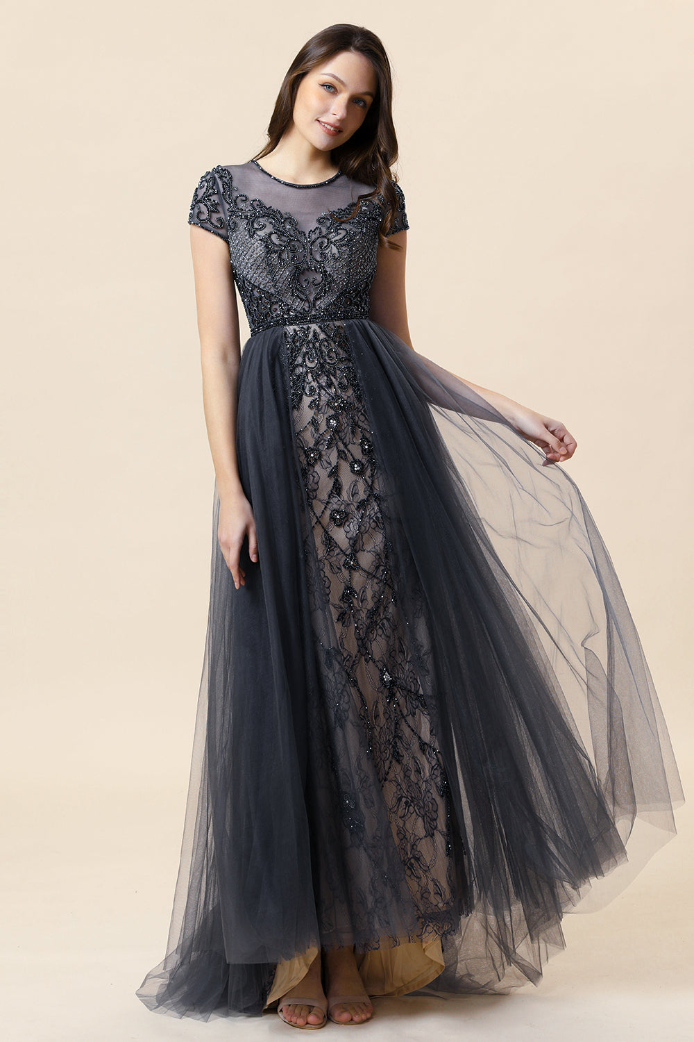 Vestido de Fiesta Con Cuentas Gris