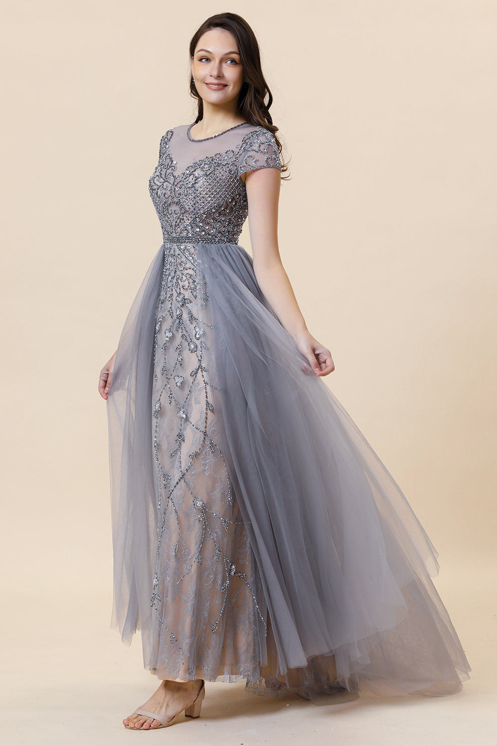 Vestido de Graduación Con Cuentas Gris Oscuro