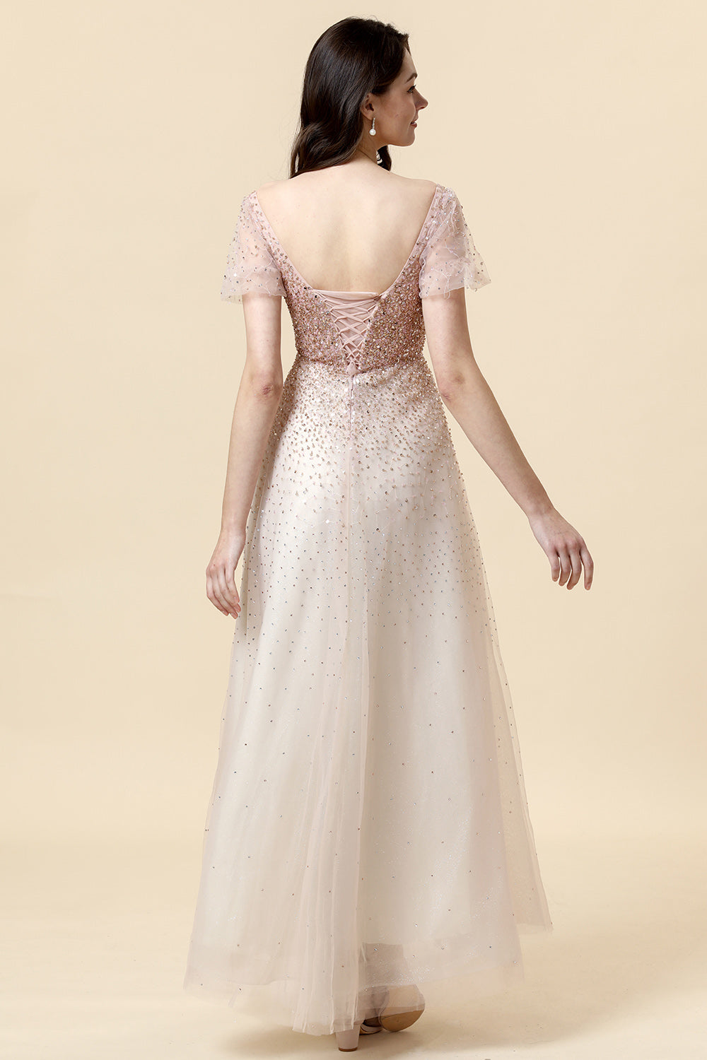 A línea Cuello Cuadrado Rosa Vestido Formal Con Cuentas