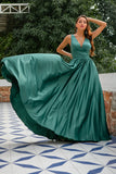 Vestido de fiesta con cuello en V verde