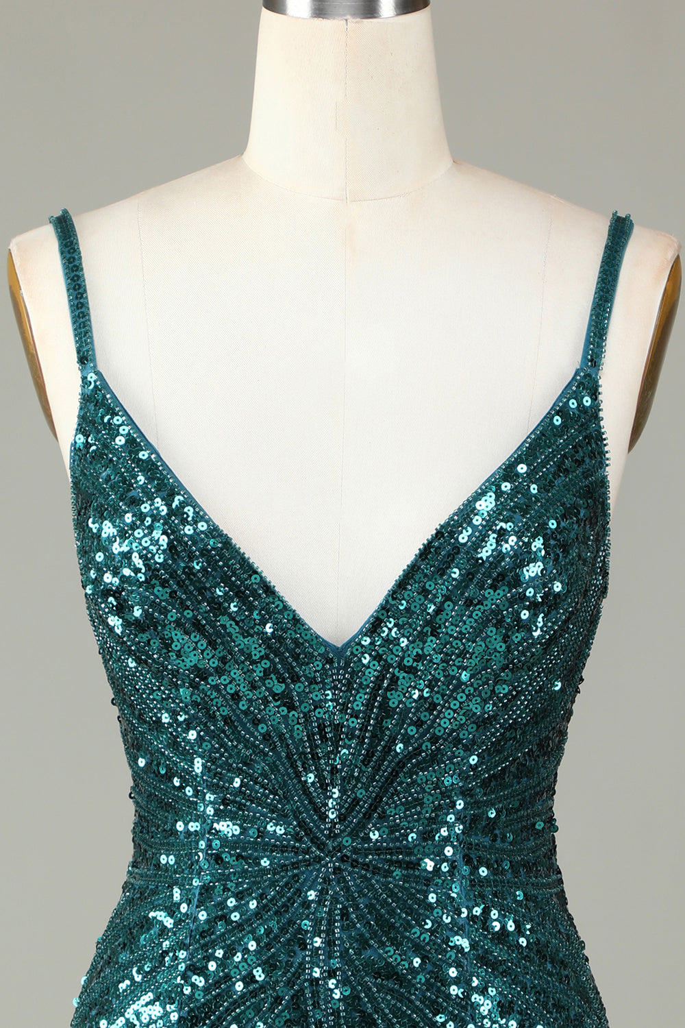 Vestido de noche corto con escote en V espalda con cordones y tirantes finos en azul brillante y cuentas
