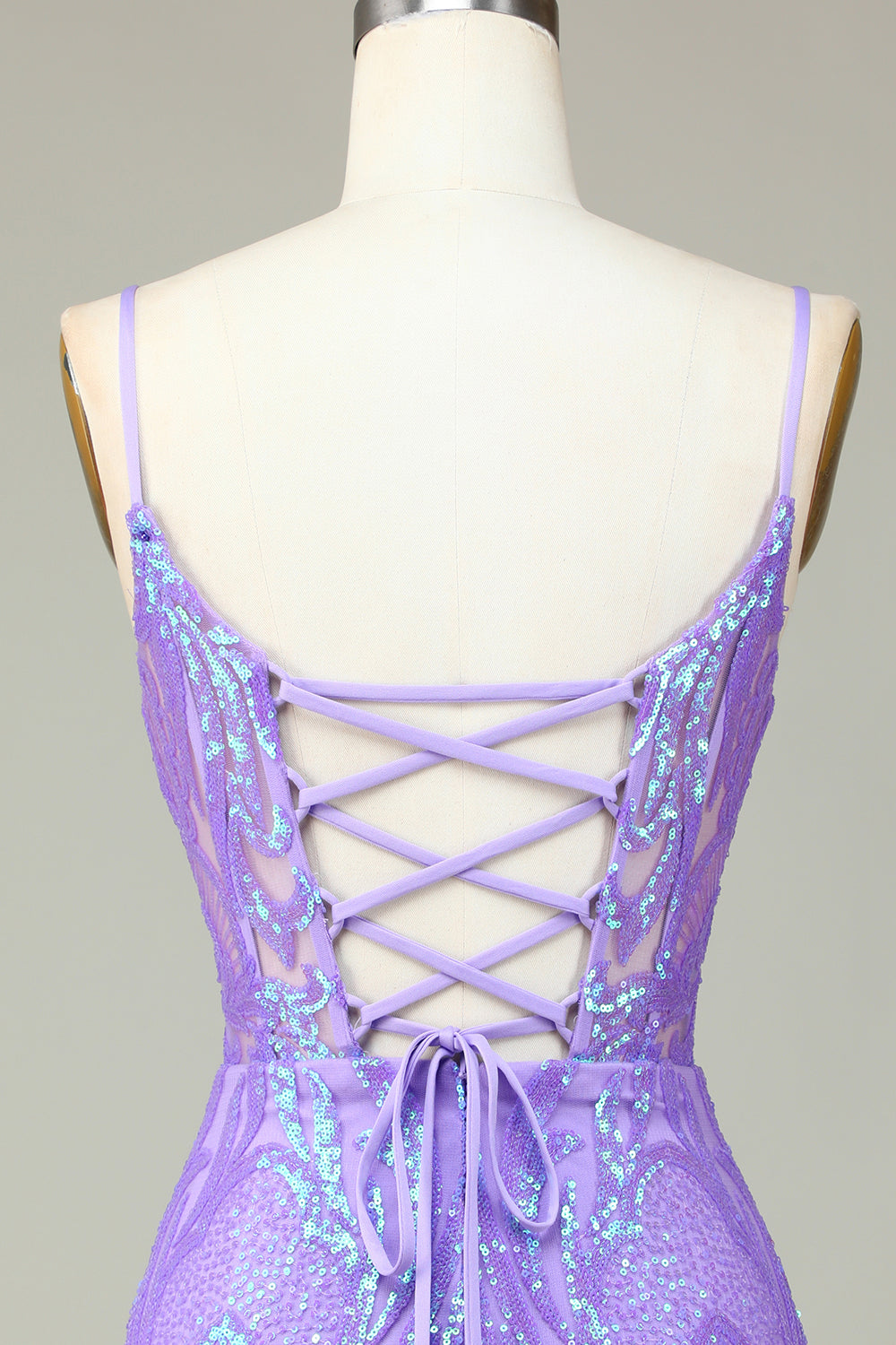 Elegante Bodycon Spaghetti Straps Lilac Selentejuelas Corsé Homecoming Vestido con Criss Cross Back