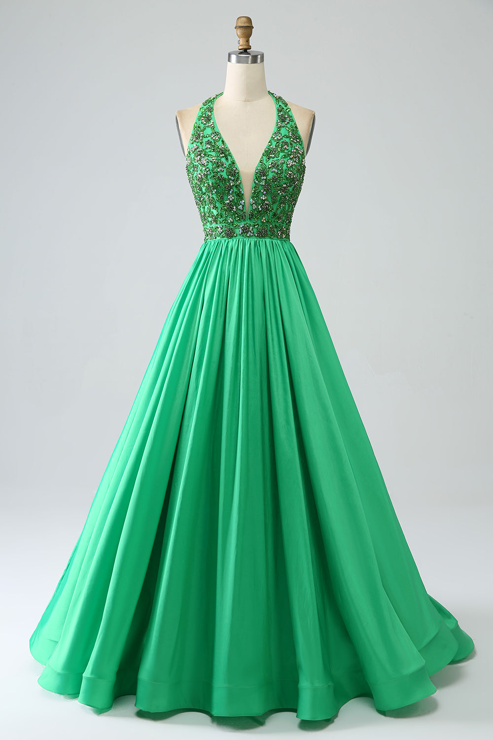 Vestido de fiesta halter verde satinado con abalorios
