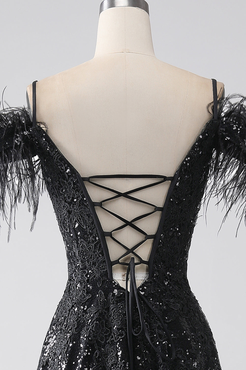 Vestido de fiesta largo de lentejuelas de hombros fríos de una línea con abertura