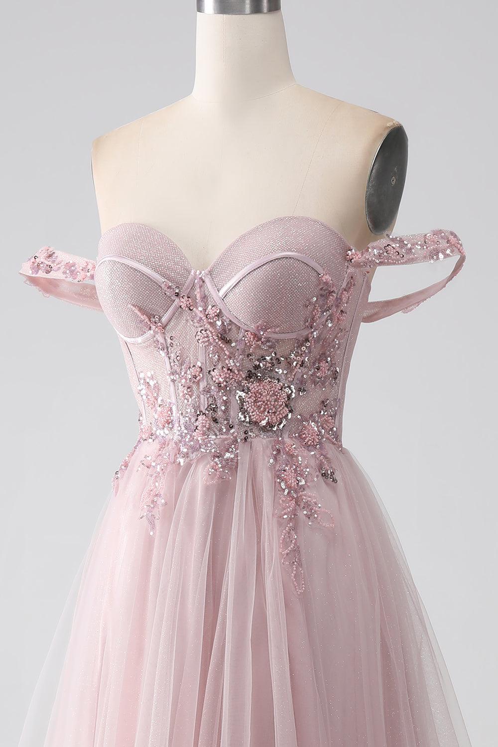 Vestido de fiesta con cuentas de una línea con abertura