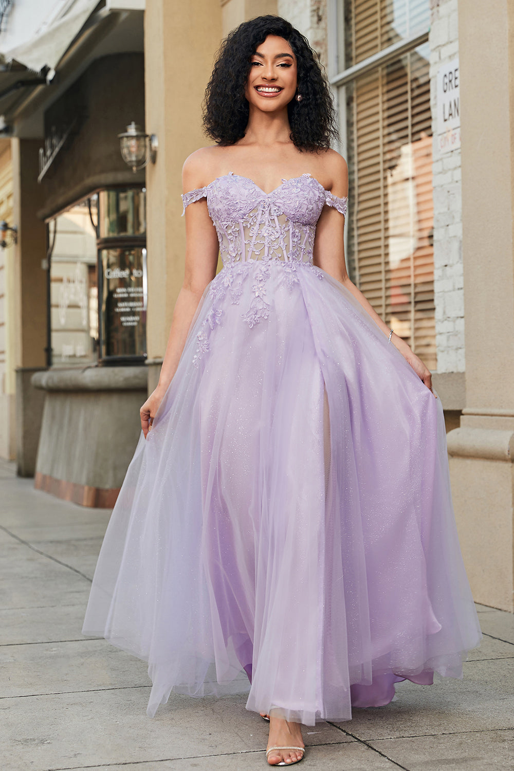 Precioso Un Vestido De Fiesta De Corsé Púrpura De Línea De Hombros Fuera De Hombros Con Apliques