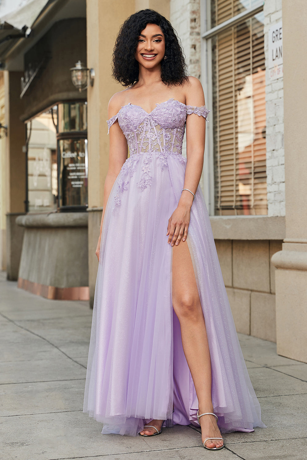 Precioso Un Vestido De Fiesta De Corsé Púrpura De Línea De Hombros Fuera De Hombros Con Apliques