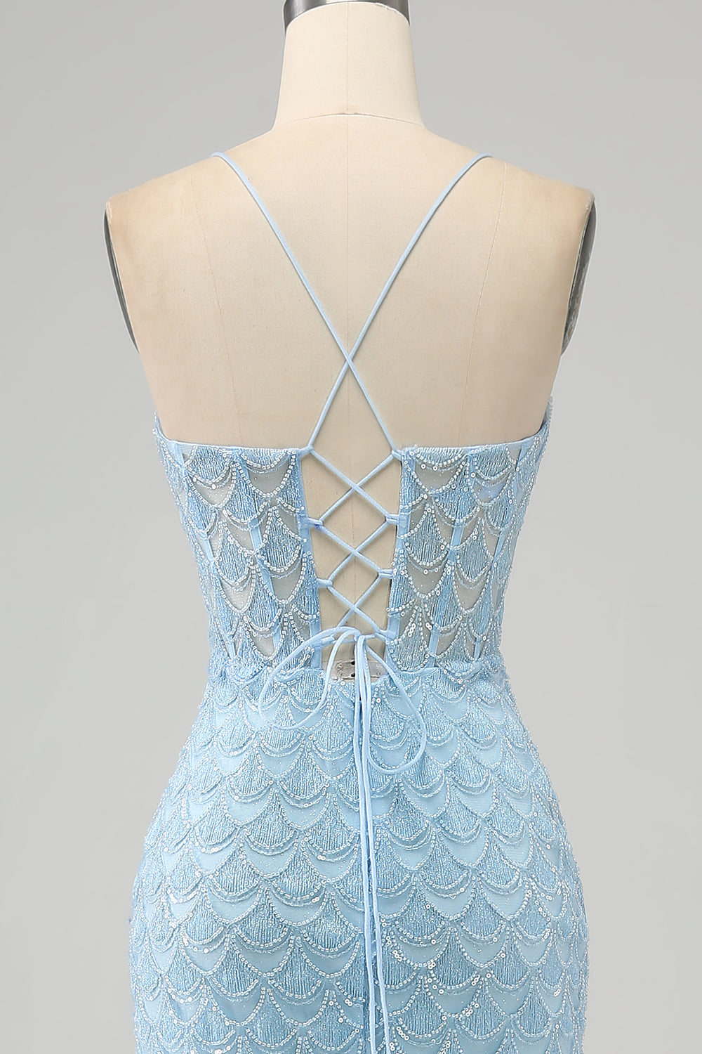 Vestido de fiesta de sirena con tirantes de espagueti azul cielo con purpurina y abertura
