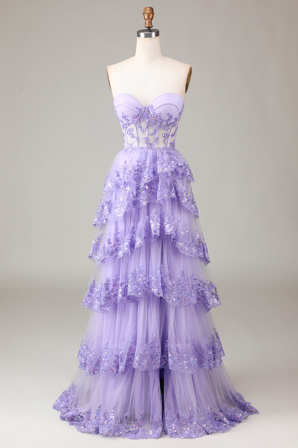 Vestido de fiesta de tul escalonado sin tirantes lavanda con apliques
