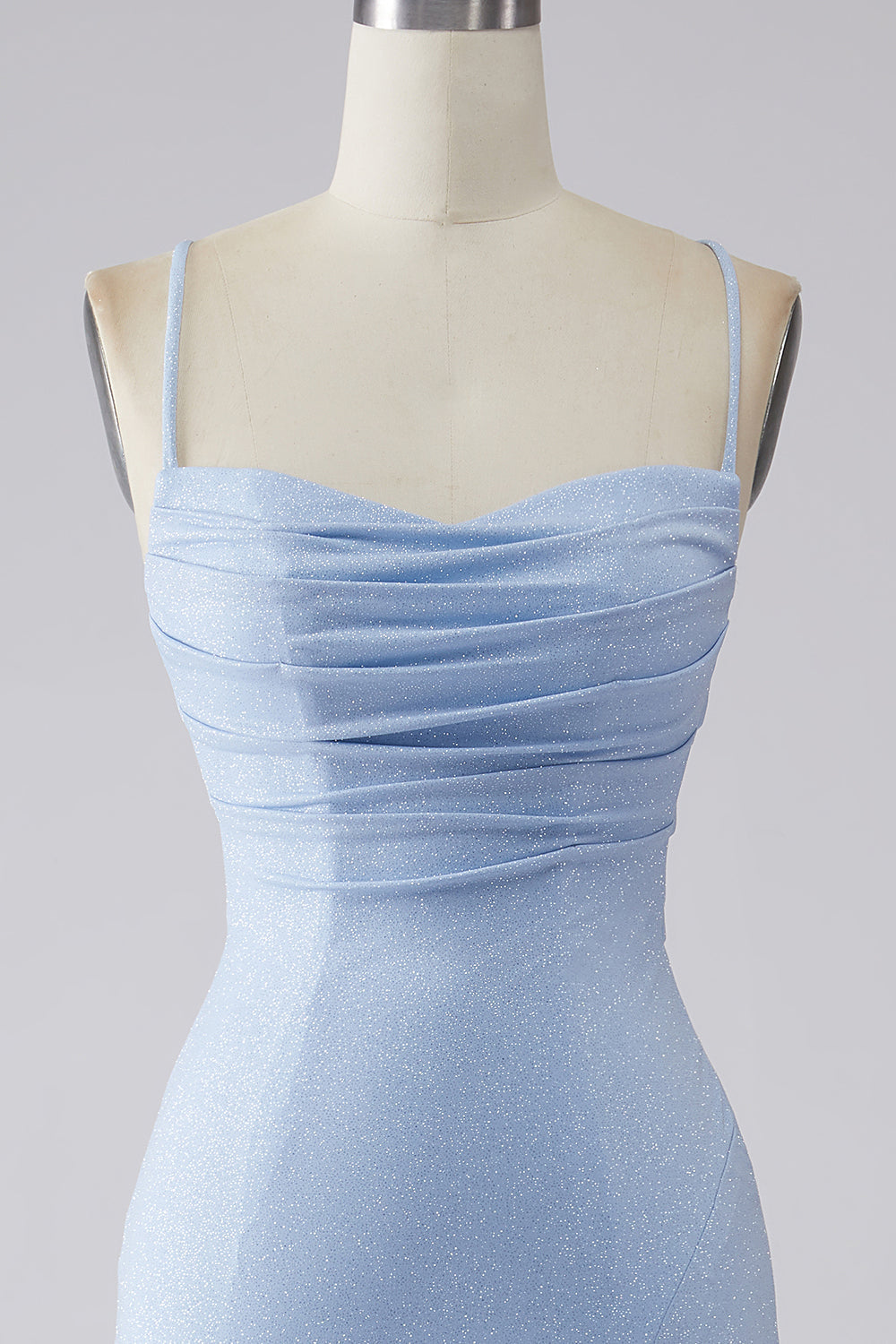 Vestido de fiesta de sirena brillante azul claro con abertura