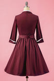 Vestido casual azul marino con cuello en V