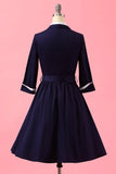 Vestido casual azul marino con cuello en V