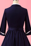 Vestido casual azul marino con cuello en V