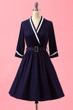 Vestido casual azul marino con cuello en V