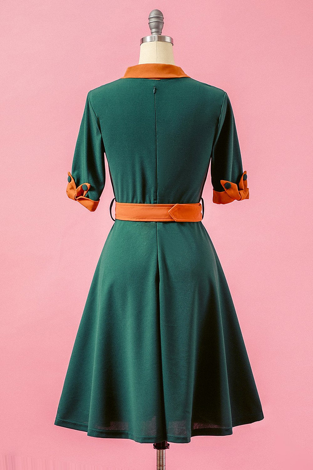 vestido de fiesta verde con cuello en V
