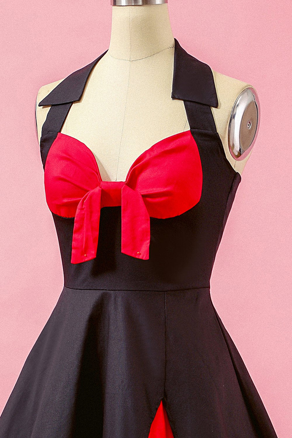 Negro cuello en V vestido de fiesta de oscilación