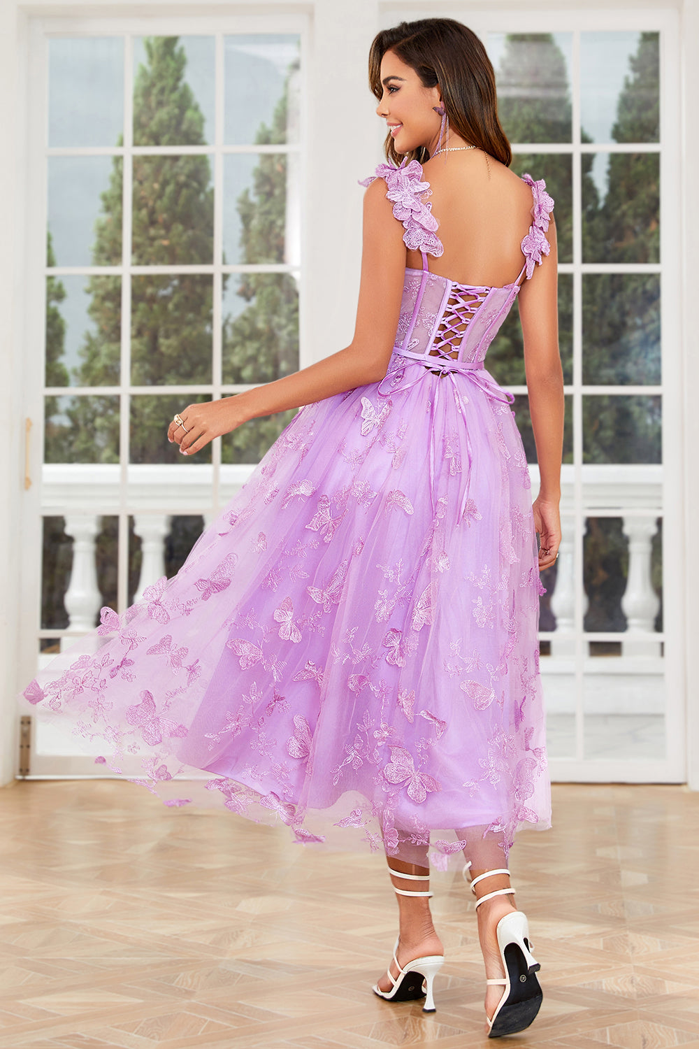Unique A Line Purple Corset Prom Dress con apliques de mariposas