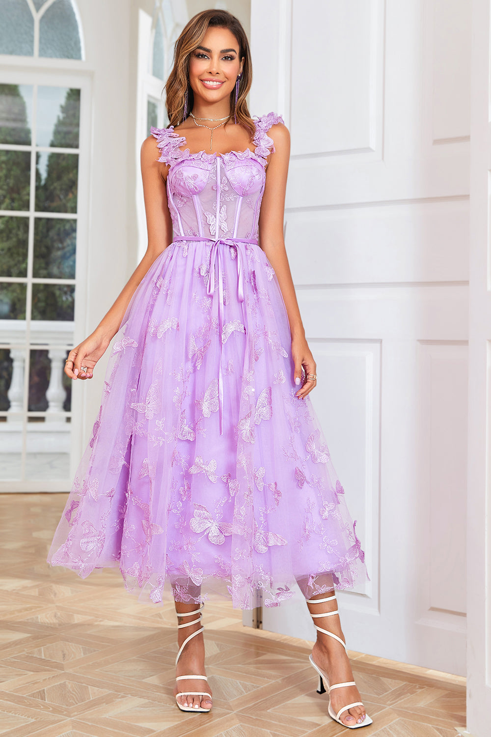 Unique A Line Purple Corset Prom Dress con apliques de mariposas
