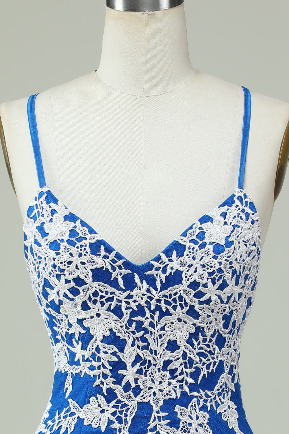Correas de espagueti vaina azul vestido de bienvenida con apliques